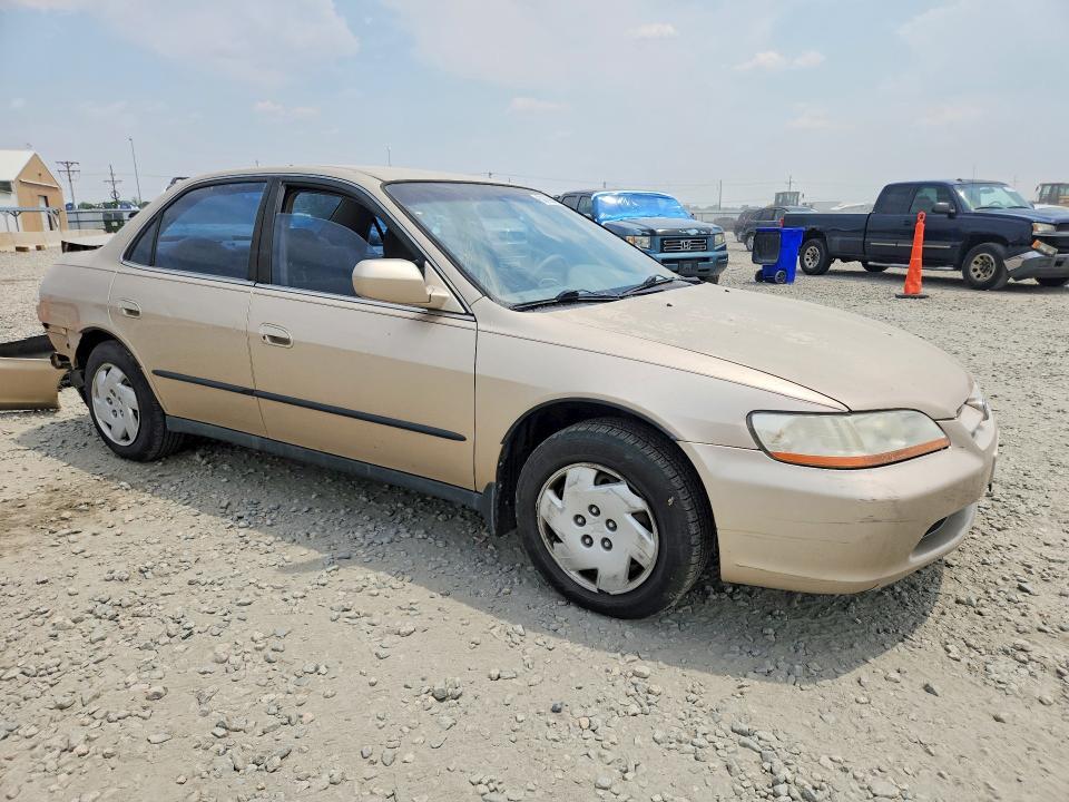 1HGCG1645YA025931 2000 HONDA ACCORD photo no. 4