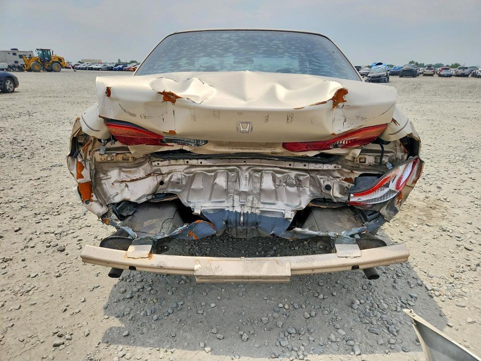 1HGCG1645YA025931 2000 HONDA ACCORD photo no. 6