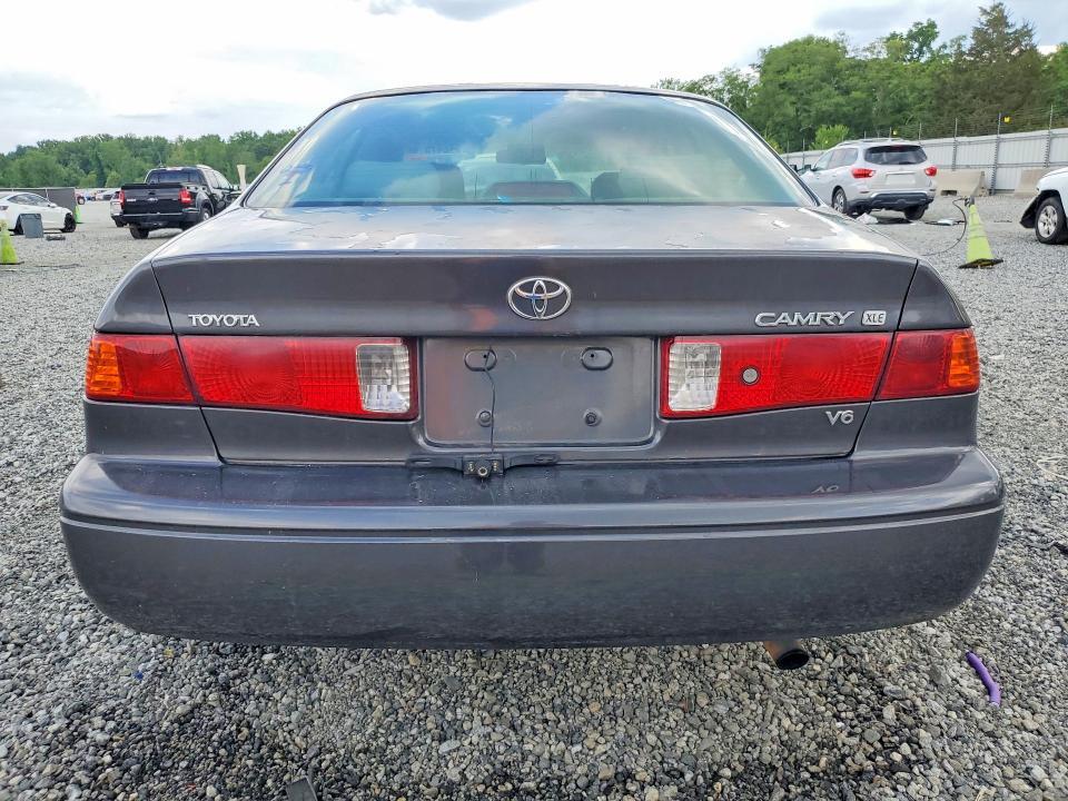2000 TOYOTA CAMRY XLE V6 — Фото 6 из 12