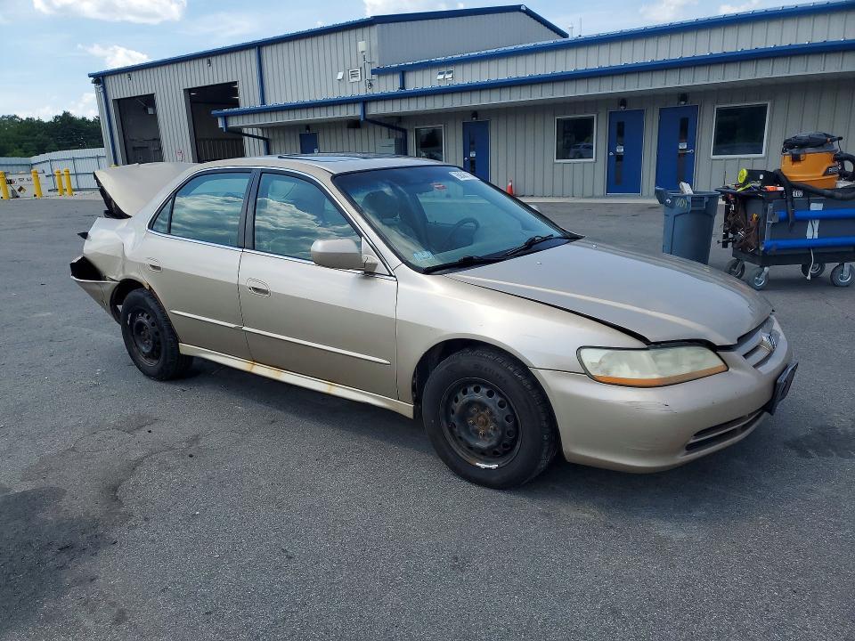 1HGCG16501A008243 2001 HONDA ACCORD photo no. 4