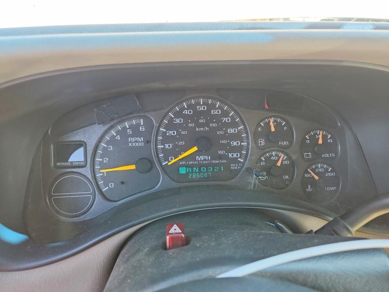 2001 CHEVROLET SUBURBAN K1500 — Фото 9 из 13