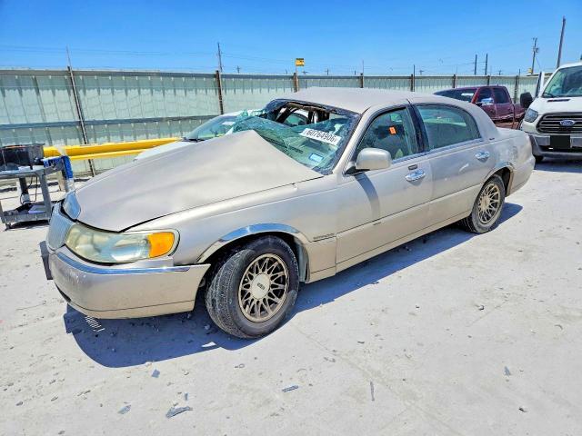 2001 LINCOLN TOWN CAR