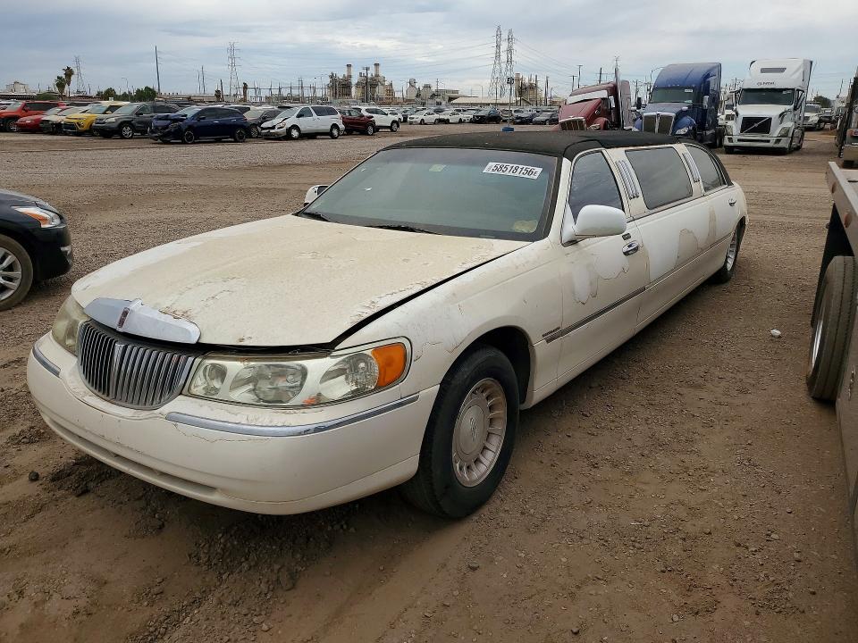 2001 LINCOLN TOWN CAR