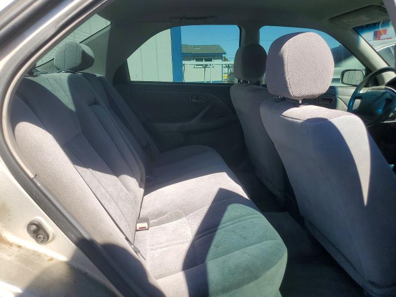 2001 TOYOTA CAMRY CE — Фото 10 из 12