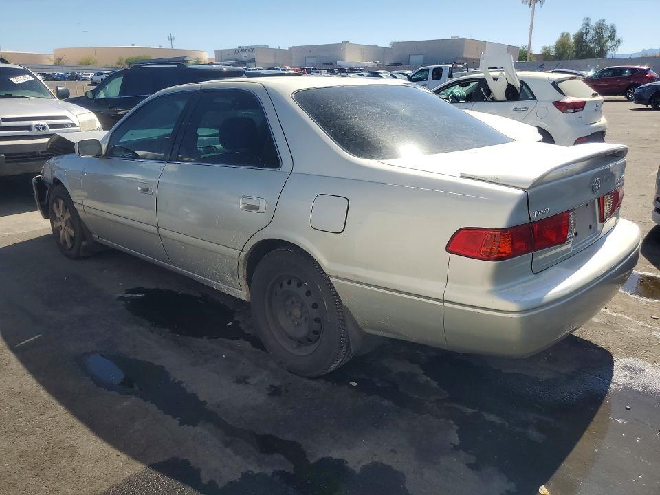 2001 TOYOTA CAMRY CE — Фото 2 из 12