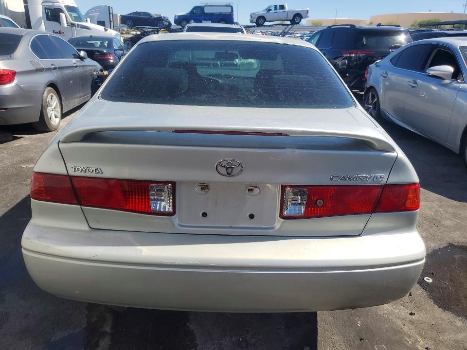 2001 TOYOTA CAMRY CE — Фото 6 из 12