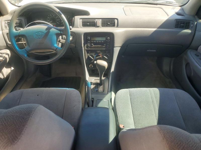 2001 TOYOTA CAMRY CE — Фото 8 из 12