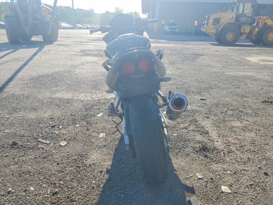 2001 YAMAHA FZI — Фото 4 из 9