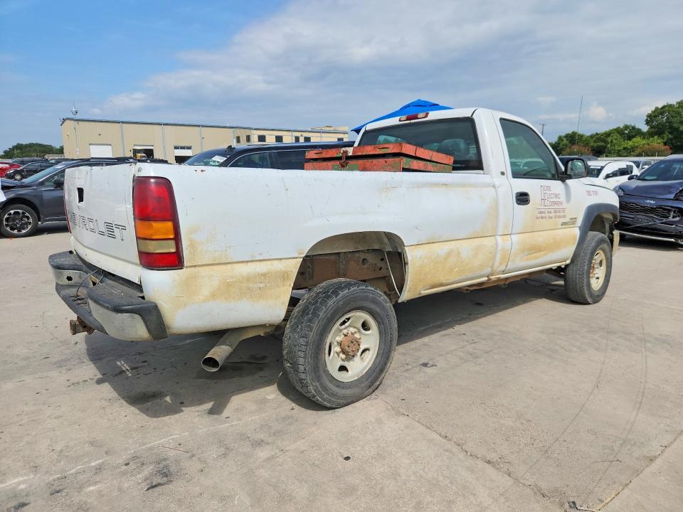 2002 CHEVROLET SILVERADO C2500 HEAVY DUTY — Фото 3 из 12