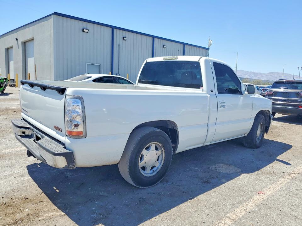 2002 GMC NEW SIERRA C1500 — Фото 3 из 12