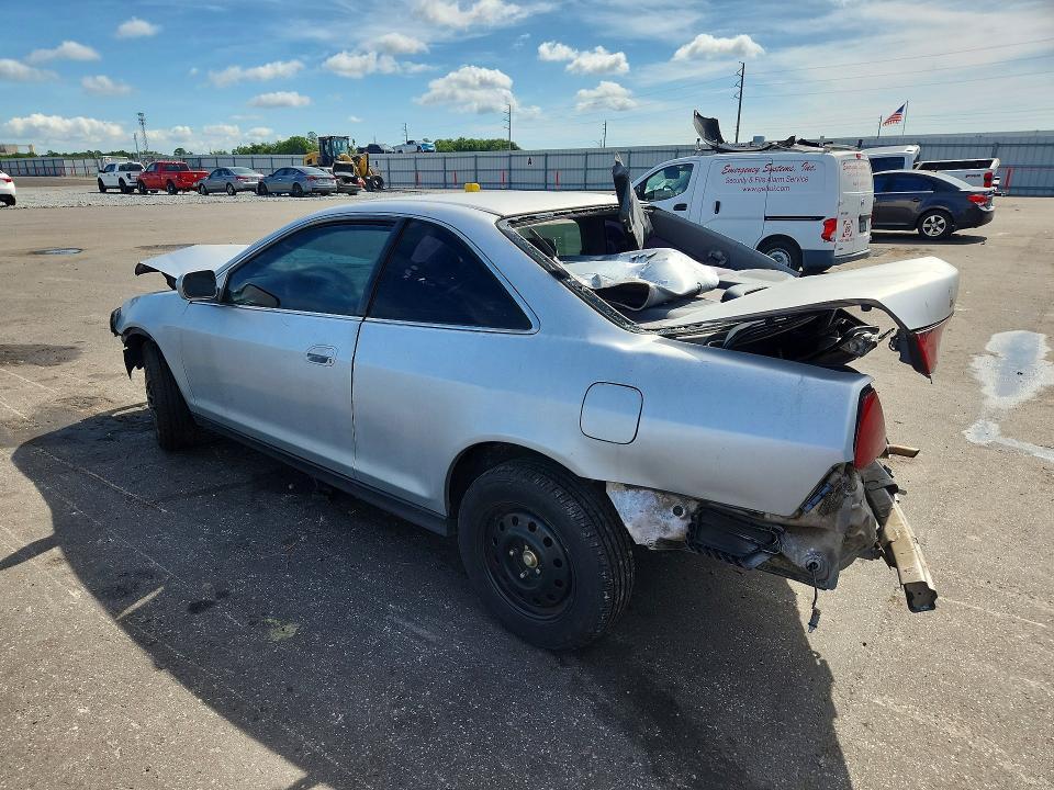 1HGCG32482A014916 2002 HONDA ACCORD photo no. 2