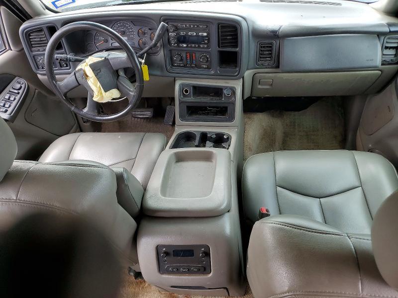 2003 CHEVROLET SUBURBAN C1500 — Фото 8 из 14