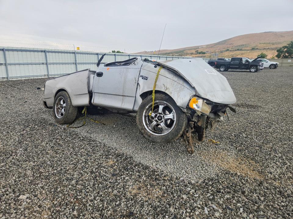 1FTRF17263NA20585 2003 FORD F150 photo no. 4