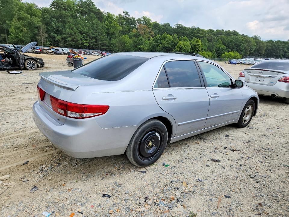 1HGCM66523A000394 2003 HONDA ACCORD photo no. 3