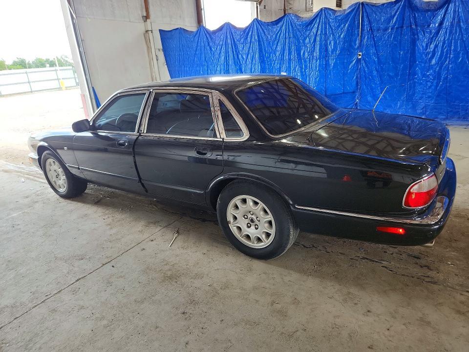 2003 JAGUAR XJ8 — Фото 2 из 12