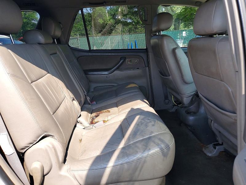 2003 TOYOTA SEQUOIA SR5 — Фото 11 из 13