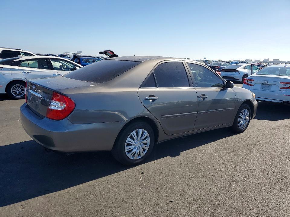 4T1BE32K33U756215 2003 TOYOTA CAMRY photo no. 3