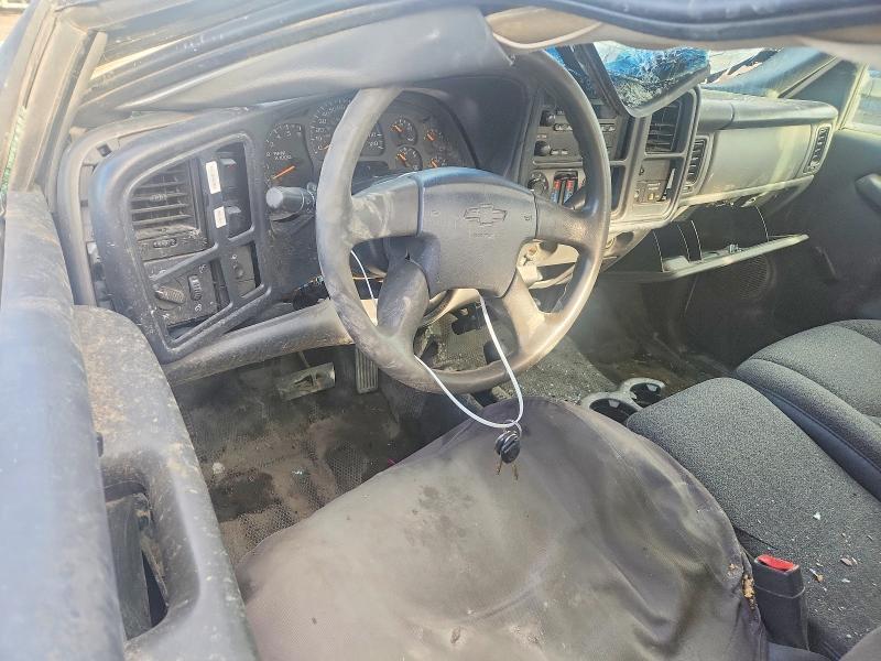 2004 CHEVROLET SILVERADO K2500 HEAVY DUTY — Фото 12 из 16