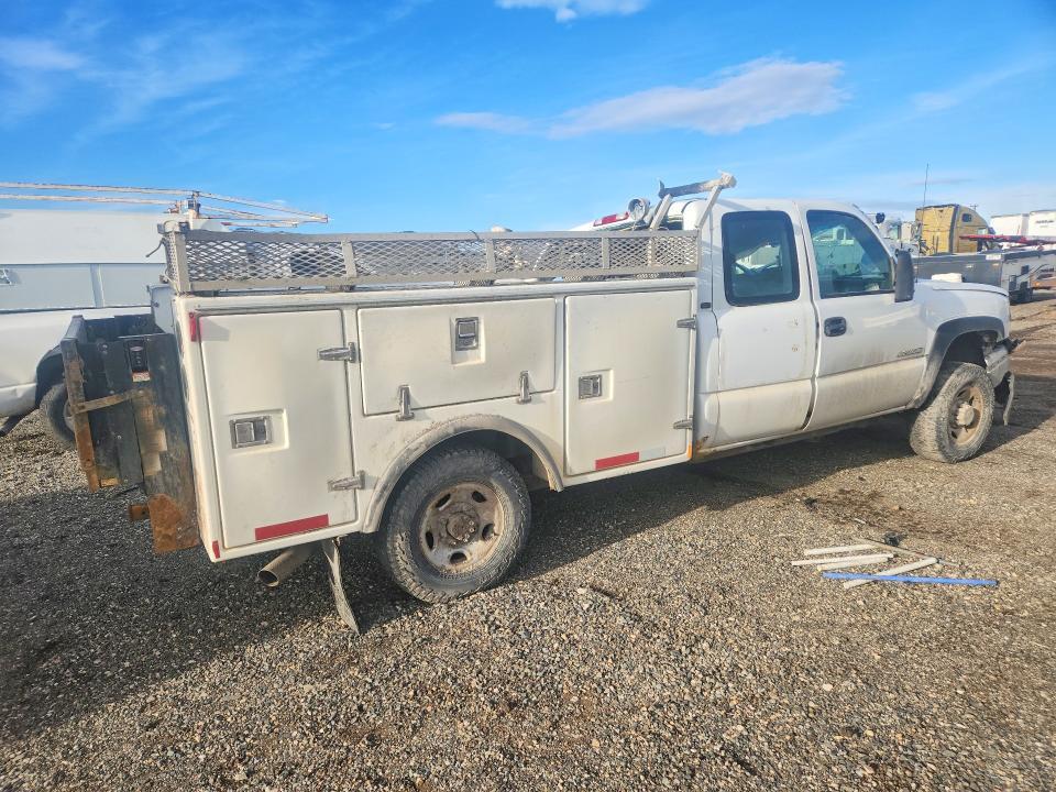 2004 CHEVROLET SILVERADO K2500 HEAVY DUTY — Фото 4 из 16