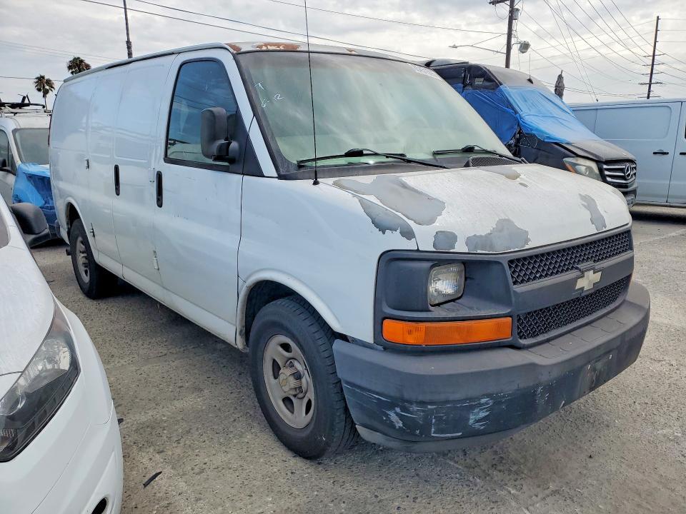 1GCFG15X241108413 2004 CHEVROLET EXPRESS 1500 photo no. 4