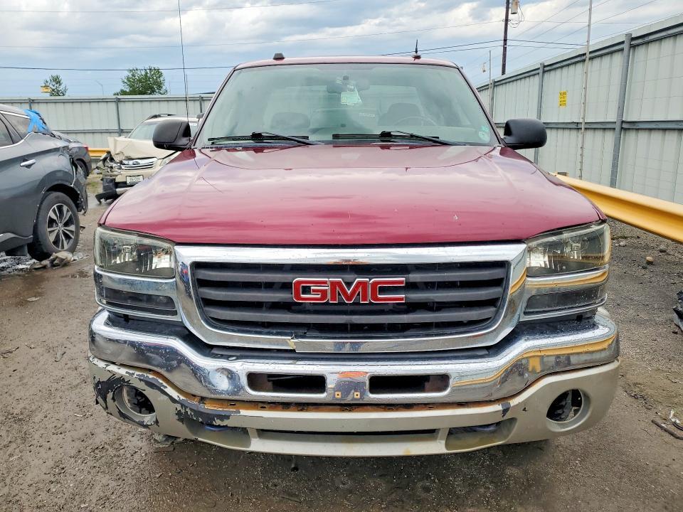 2004 GMC NEW SIERRA K1500 — Фото 5 из 12