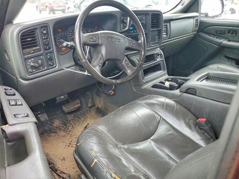 2004 GMC NEW SIERRA K1500 — Фото 8 из 12