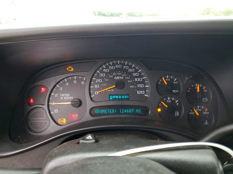 2004 GMC NEW SIERRA K1500 — Фото 9 из 12