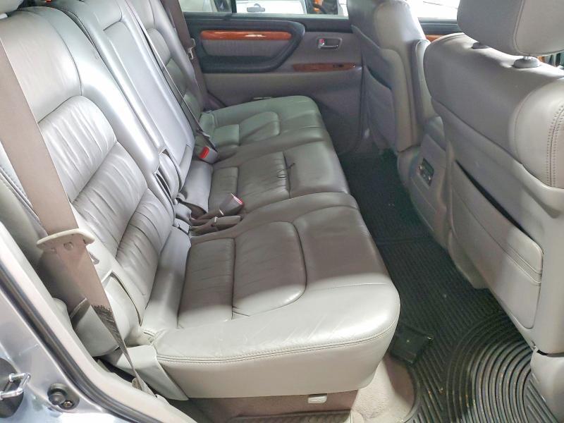 2004 LEXUS LX 470 BASE — Фото 11 из 13