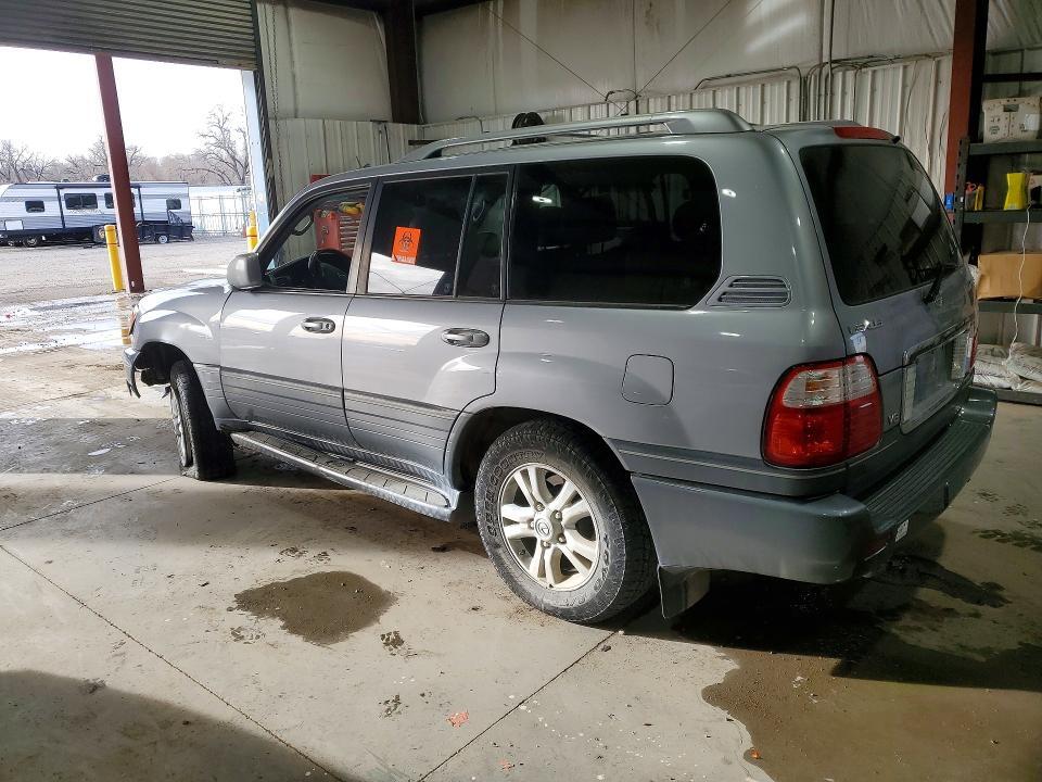 2004 LEXUS LX 470 BASE — Фото 2 из 13
