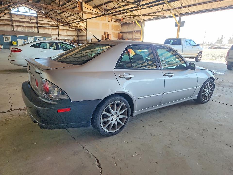 JTHBD192640088077 2004 LEXUS IS photo no. 3
