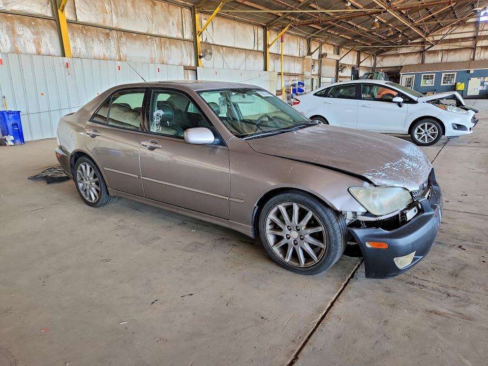 JTHBD192640088077 2004 LEXUS IS photo no. 4