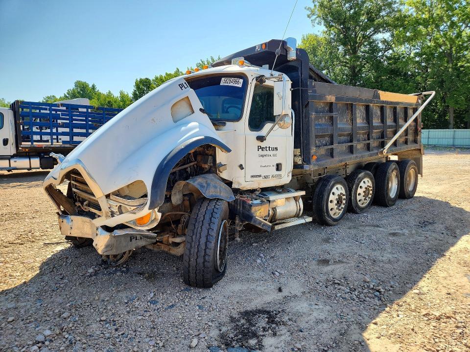 2004 MACK 700 1M2AG11C04M017924