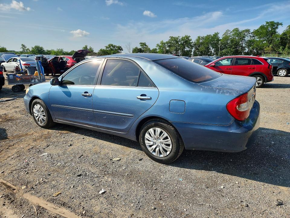 2004 TOYOTA CAMRY LE — Фото 2 из 12