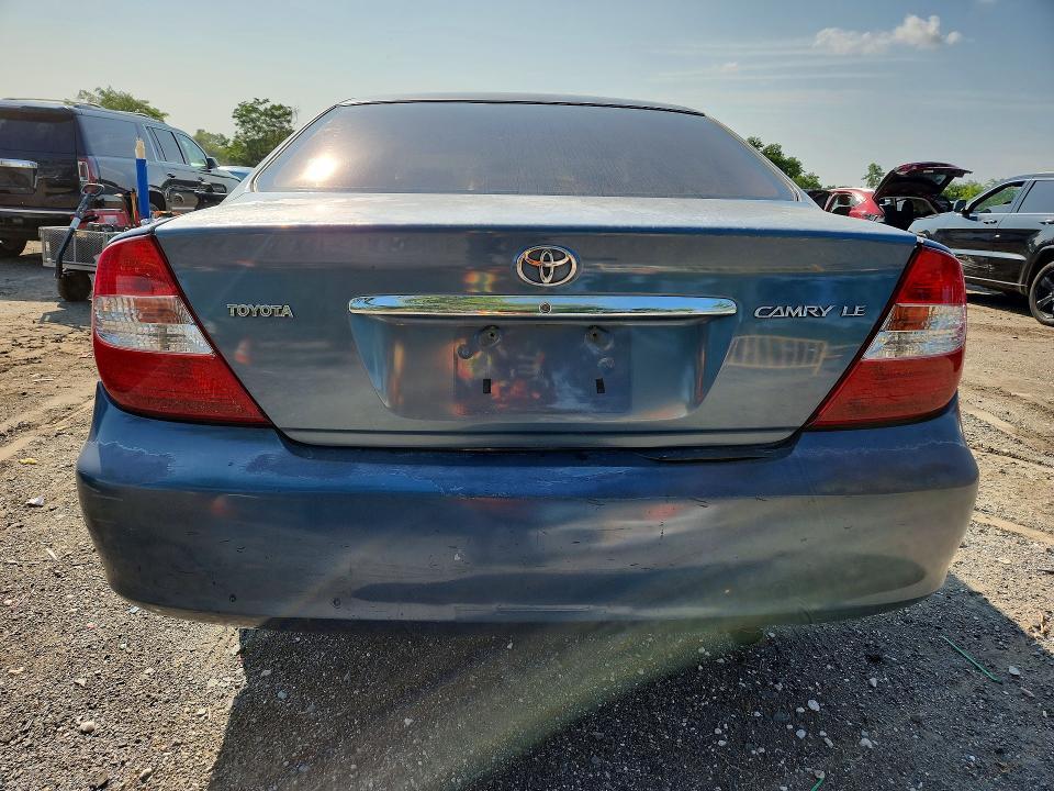 2004 TOYOTA CAMRY LE — Фото 6 из 12