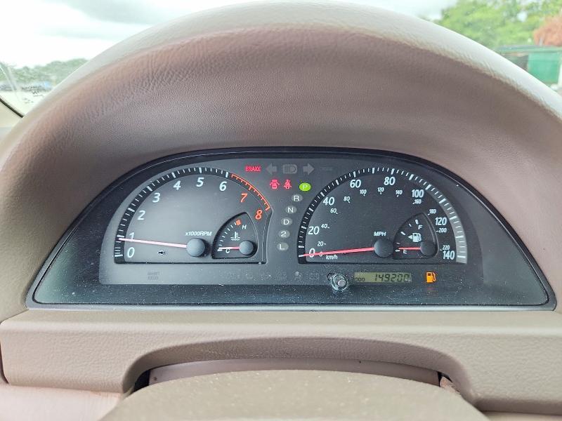2004 TOYOTA CAMRY LE — Фото 9 из 12