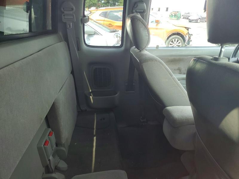 2004 TOYOTA TACOMA XTRACAB — Фото 10 из 12