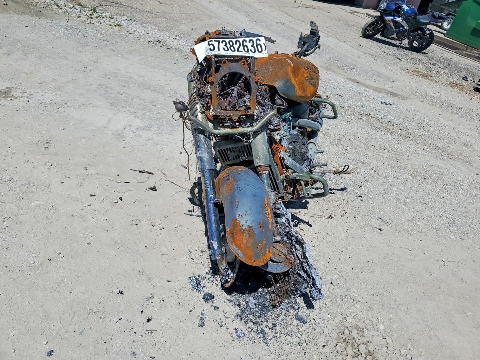 2004 YAMAHA XVZ13 TF — Фото 2 из 8