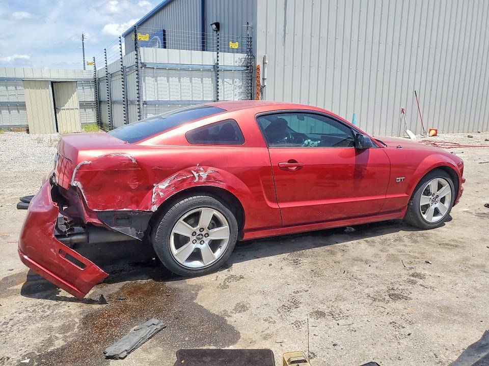 2005 FORD MUSTANG GT — Фото 3 из 13