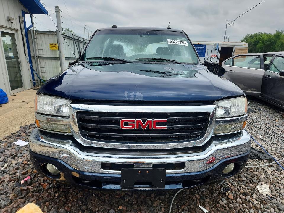 2005 GMC NEW SIERRA K1500 — Фото 5 из 13