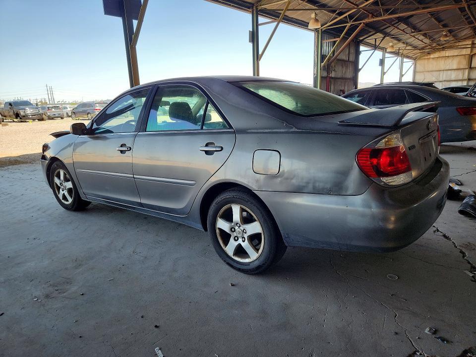 4T1BE32K75U981823 2005 TOYOTA CAMRY photo no. 2