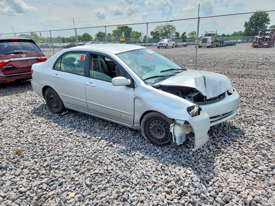 2005 TOYOTA COROLLA LE — Фото 4 из 12