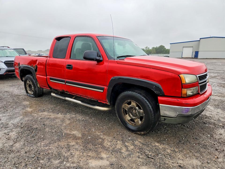 2006 CHEVROLET SILVERADO K1500 — Фото 4 из 12