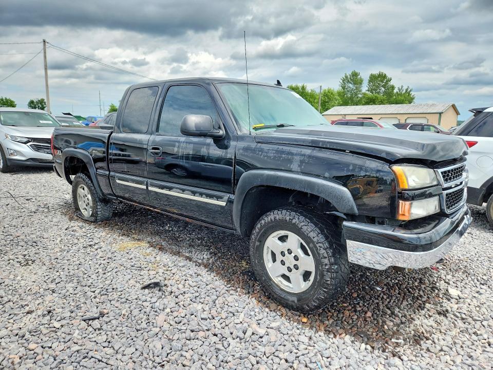 2006 CHEVROLET SILVERADO K1500 — Фото 4 из 12