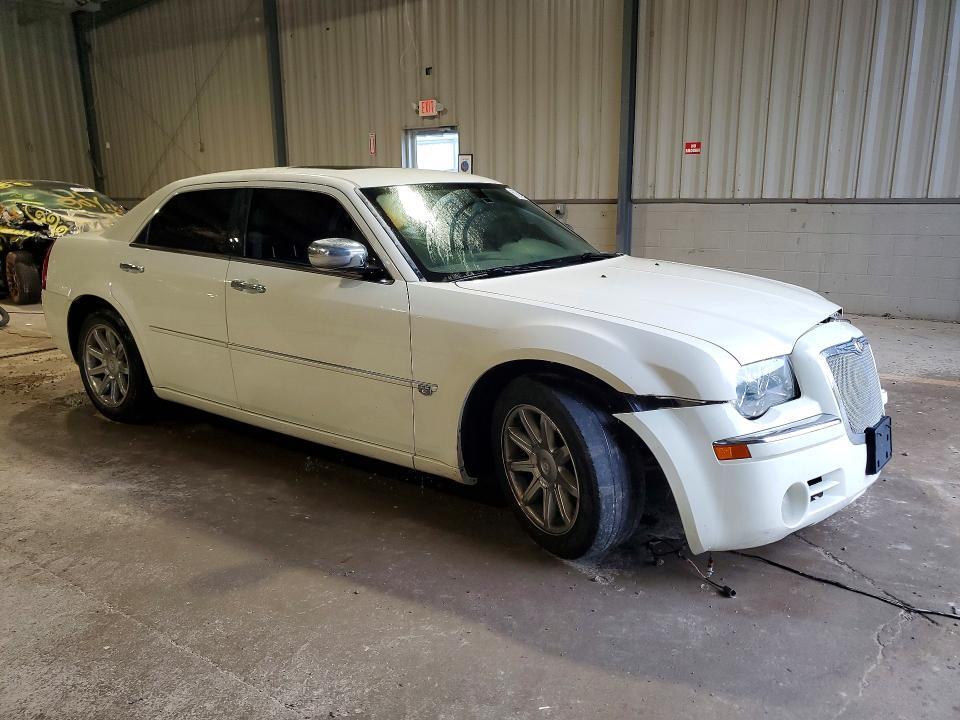 2C3KA63H76H529125 2006 CHRYSLER 300C photo no. 4