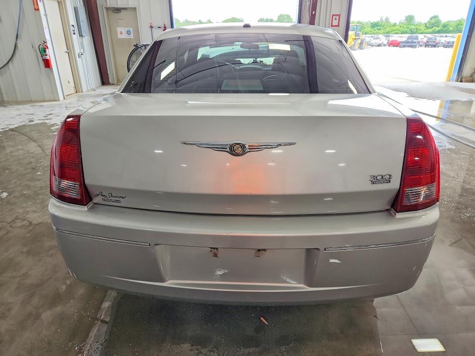 2006 CHRYSLER 300 TOURING — Фото 6 из 13