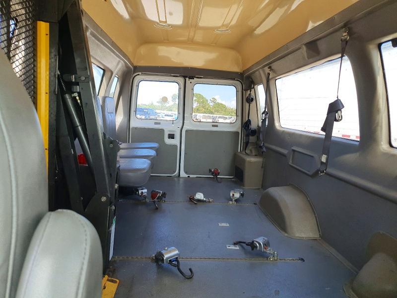 2006 FORD ECONOLINE E250 VAN — Фото 10 из 13