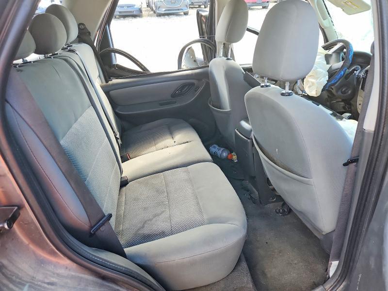 1FMYU93196KC42634 2006 FORD ESCAPE photo no. 10