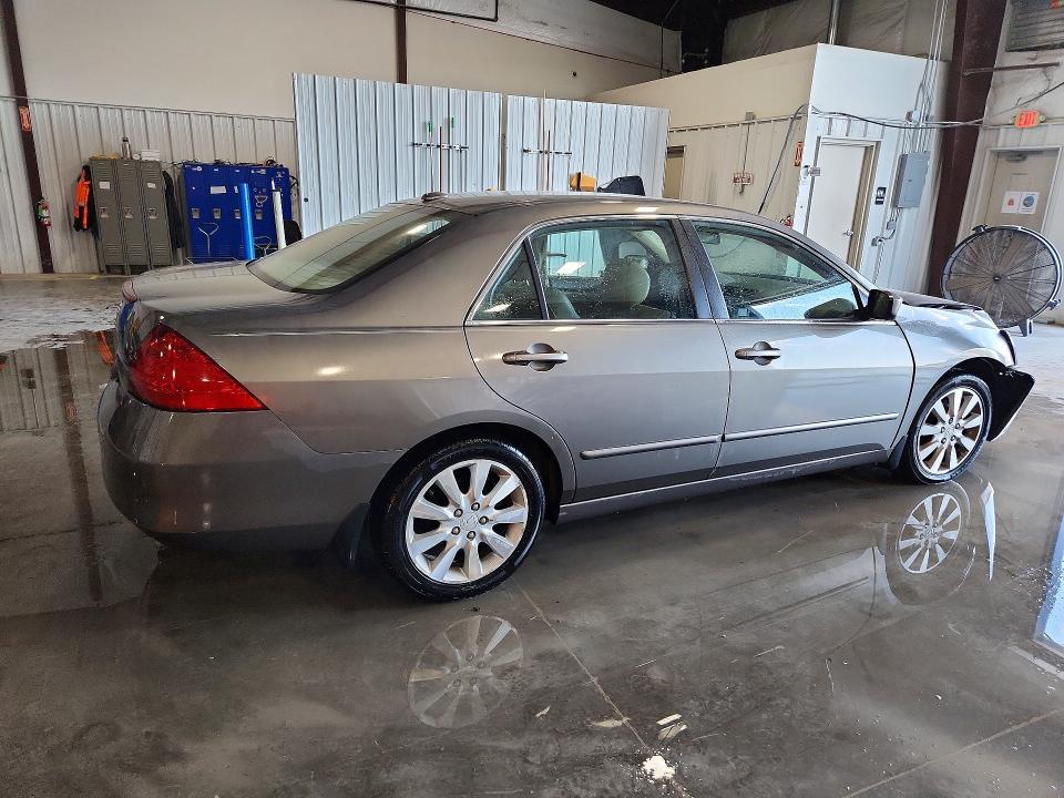 1HGCM665X6A008070 2006 HONDA ACCORD photo no. 3