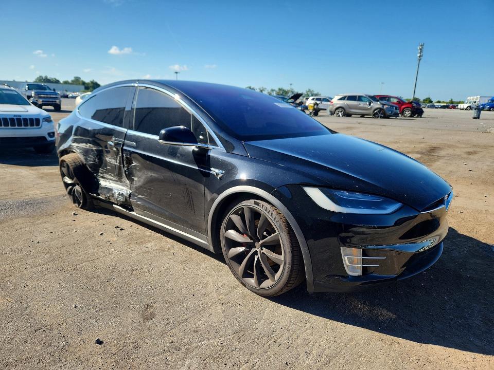 2018 TESLA MODEL X — Фото 4 из 13