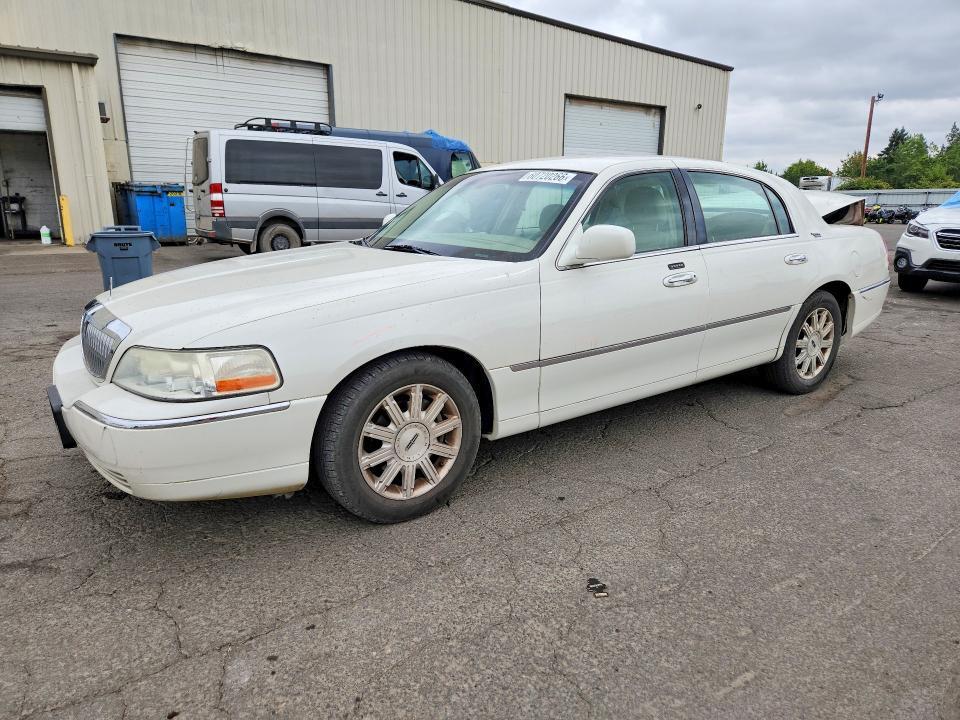 2006 LINCOLN TOWN CAR